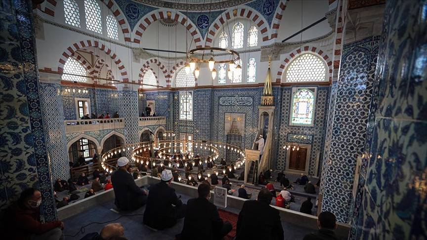 Diyanet haftanın Cuma hutbesini yayımladı! 24 Ekim 2025 Cuma Hutbesi’nde “Birlikte bereket, kardeşlikte rahmet vardır” mesajı 1